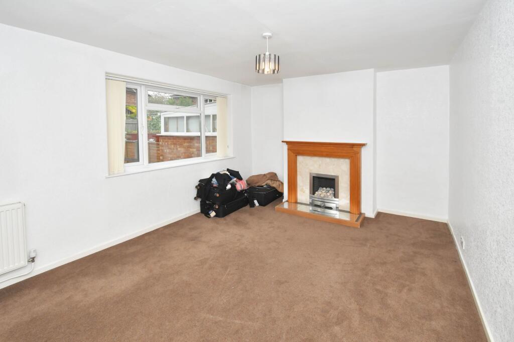 House in Stoke-on-Trent - More