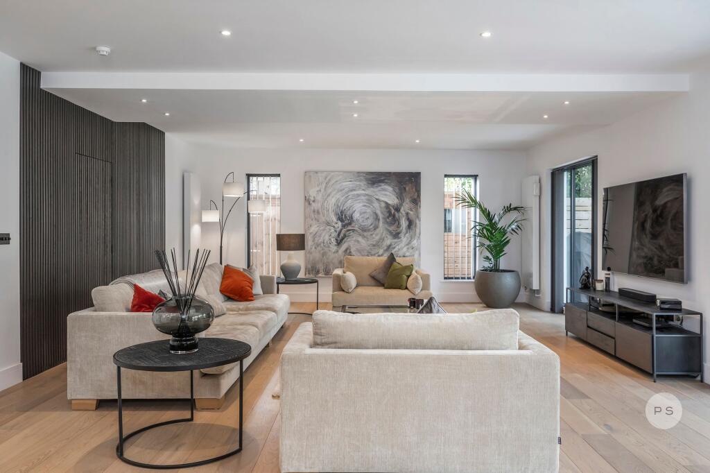 Main image of property: Newton Rise, Canford Cliffs, Poole BH13 7EX