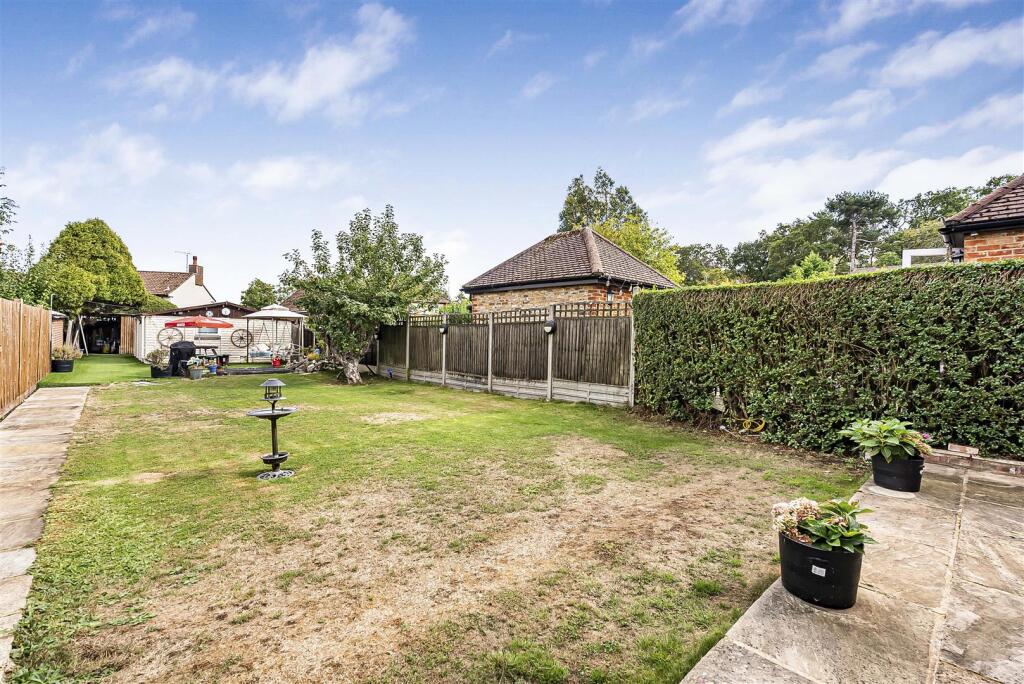 House in Hatfield, Essendon - View 5