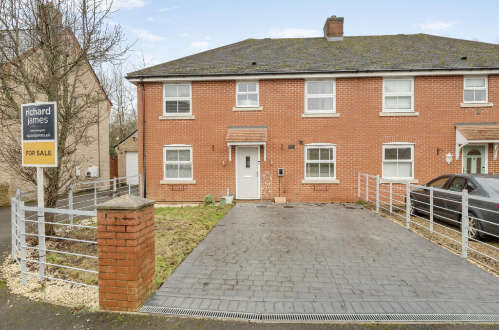 Main image of property: Fitzpiers Close, Taw Hill, Swindon, SN25