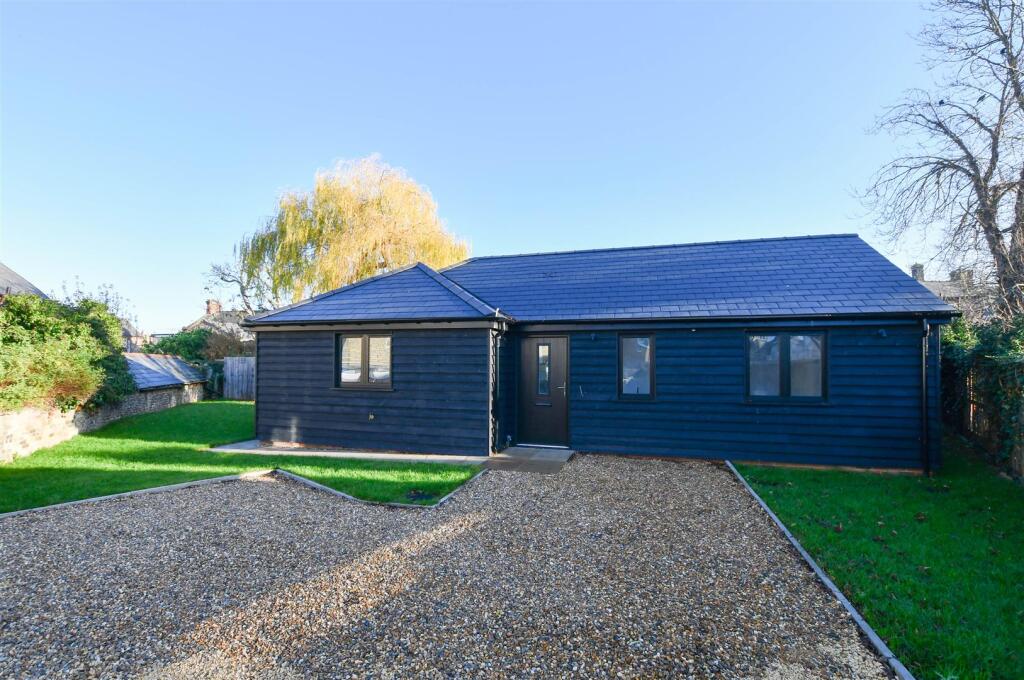 Main image of property: Park Avenue, Newmarket