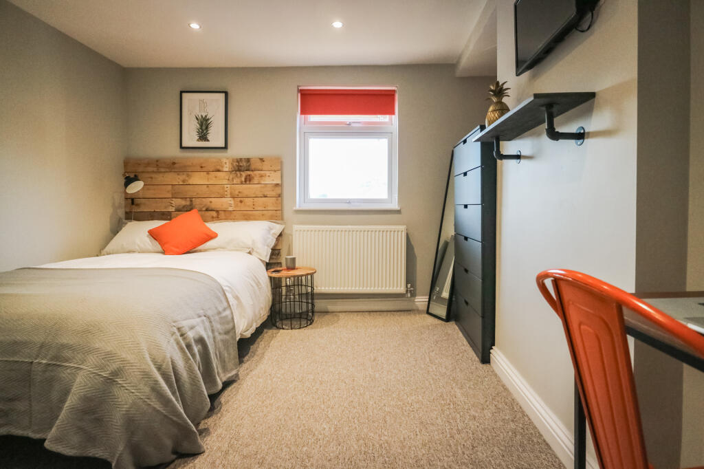 Main image of property: Warwick Road
