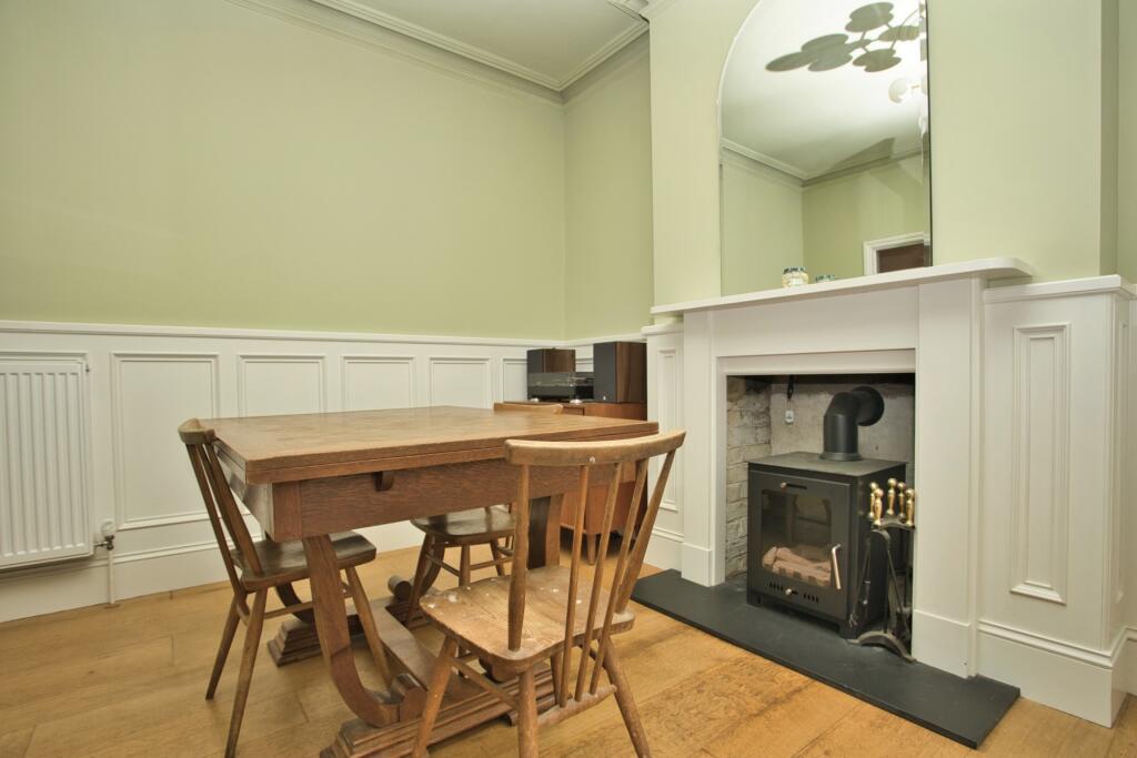 House in Dover - More