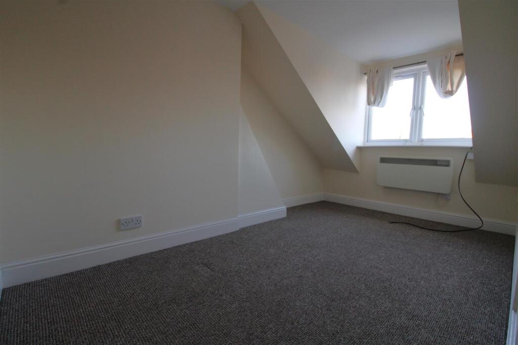 Apartment in Brighton - View 4