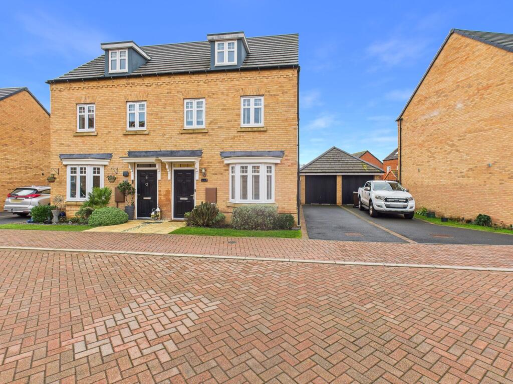 Main image of property: Lulworth Grove, Worksop, S81