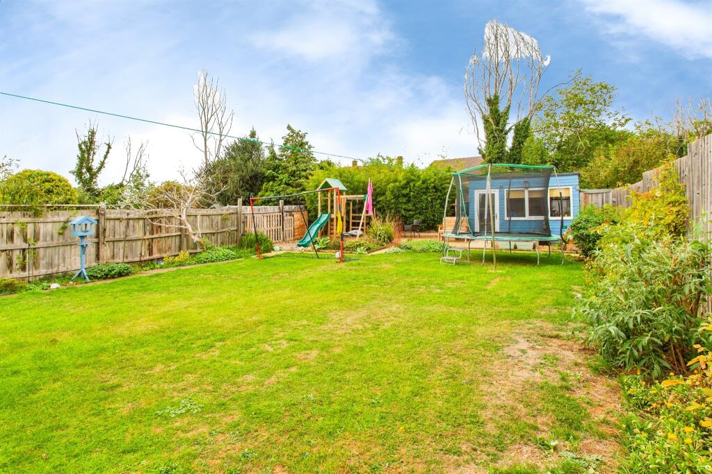 House in Northampton, Stanwick - View 2