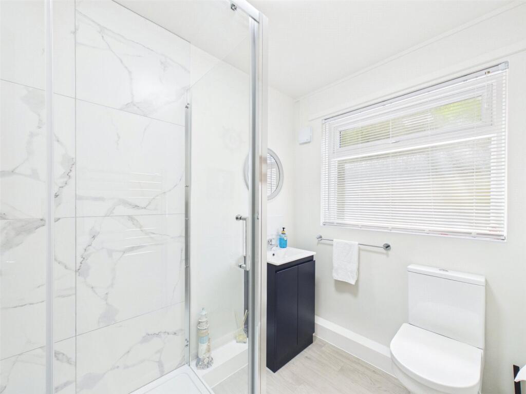 Apartment in Exeter - More