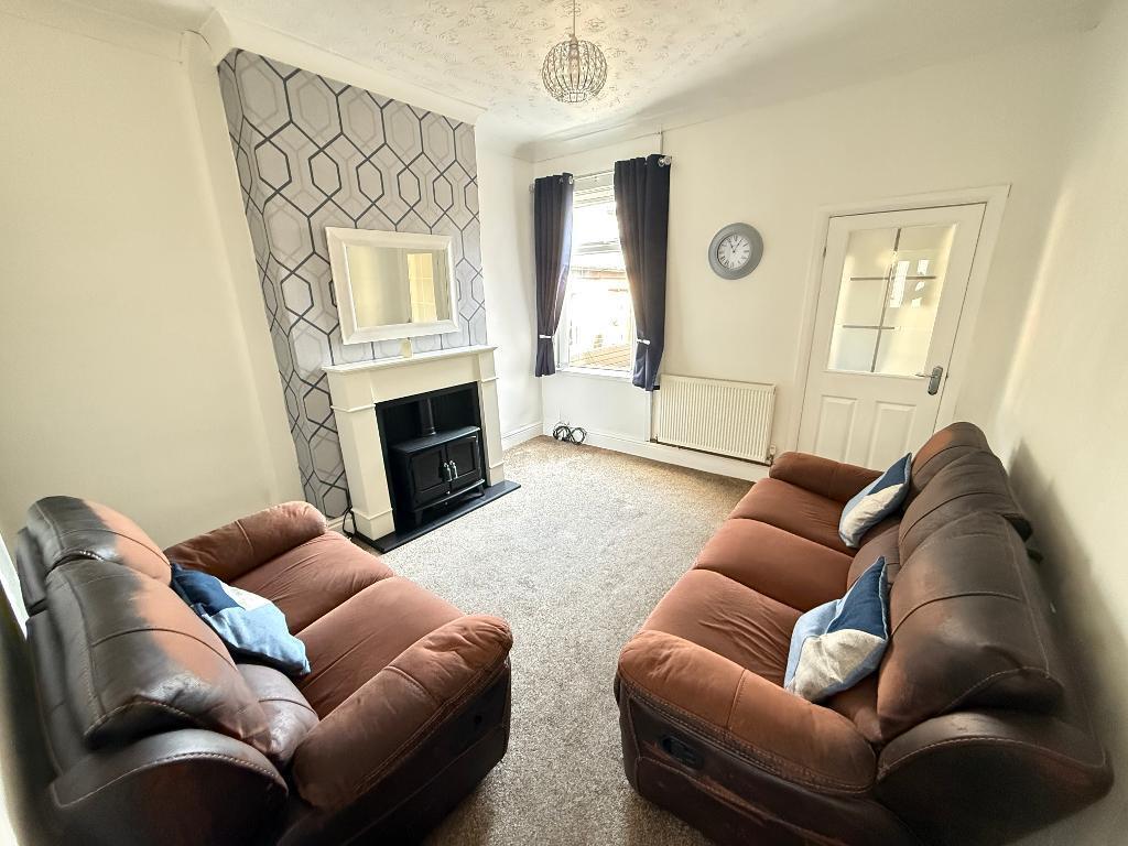House in Stoke-on-Trent, Sneyd Green - View 3
