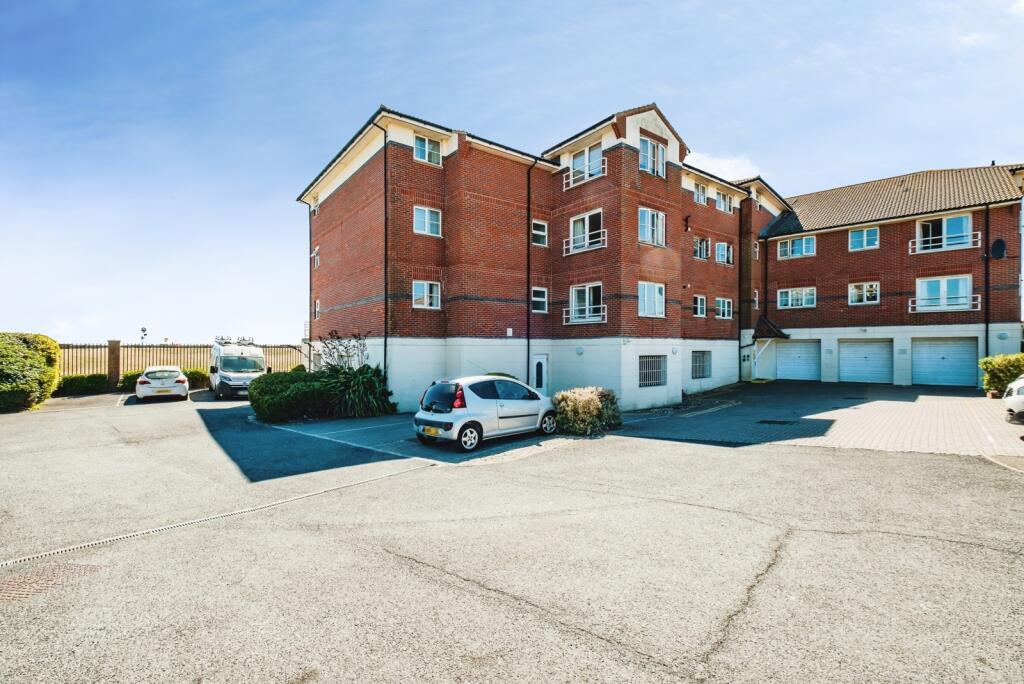 Main image of property: Brighton Road, Lancing, West Sussex, BN15