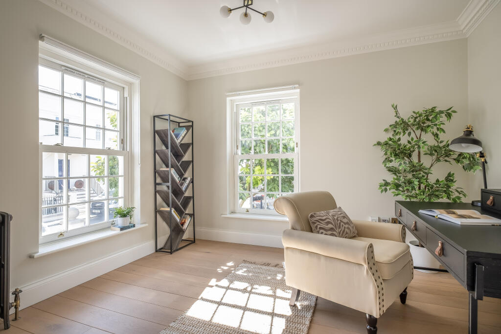 House in London - View 5