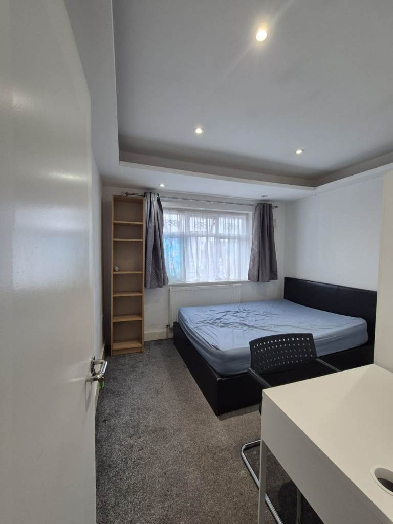 Main image of property: Bransgrove Road, Edgware, Middlesex, HA8