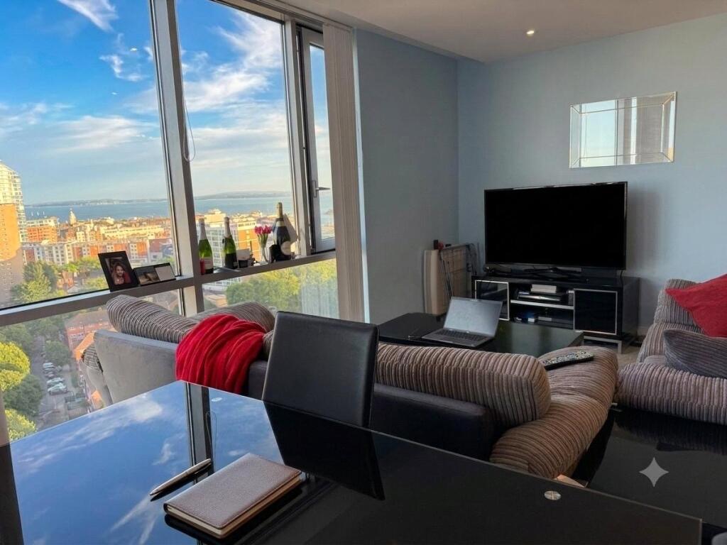 Apartment in Portsmouth, Portsea - More