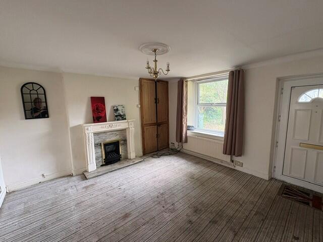 5 Thompson Terrace, Westwood, Carleton, North Yorkshire, BD23 3DU - View 2
