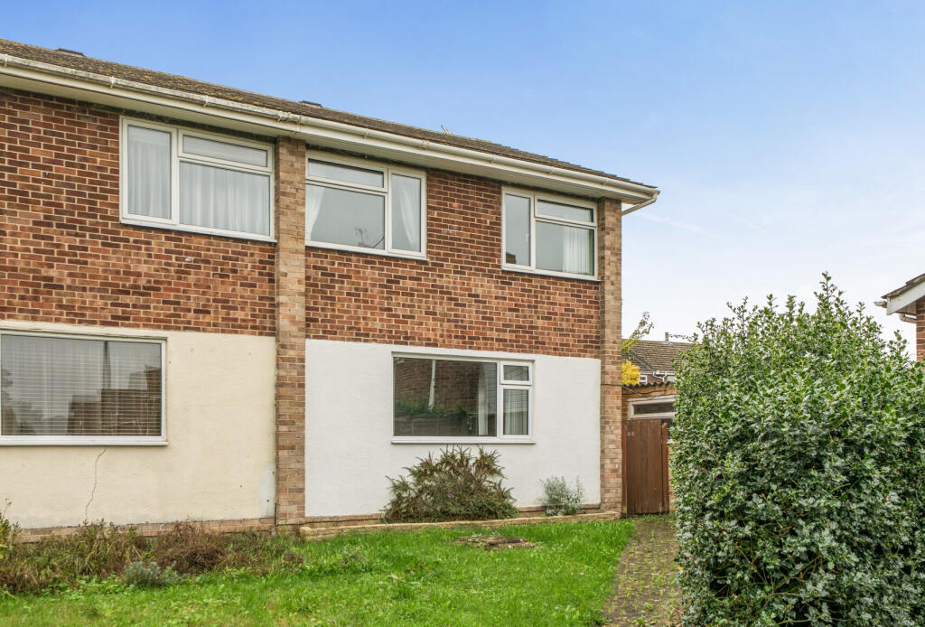 Main image of property: Farmers Close, Witney, Oxfordshire, OX28