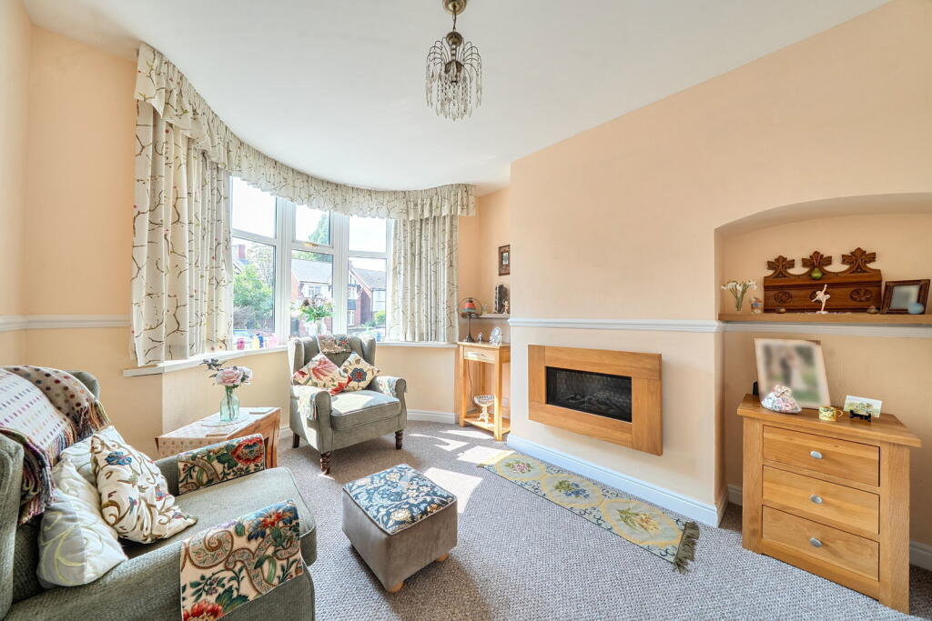 House in Sandwell, West Midlands - More