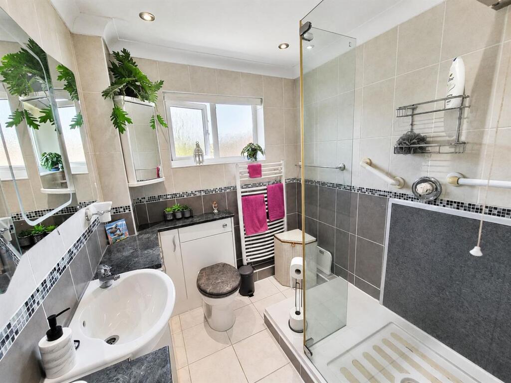 House in Gosport, Hampshire - More