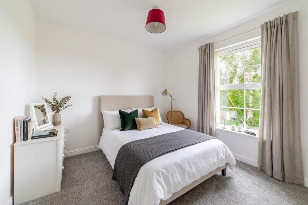 Apartment in Ellesmere Port, Rossmore Estate - View 5