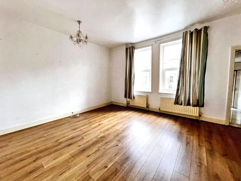 Apartment in Newcastle upon Tyne - View 5
