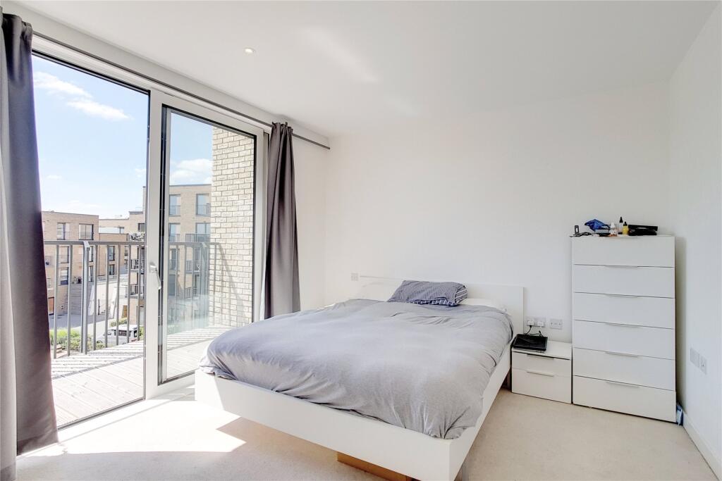 Apartment in London - More