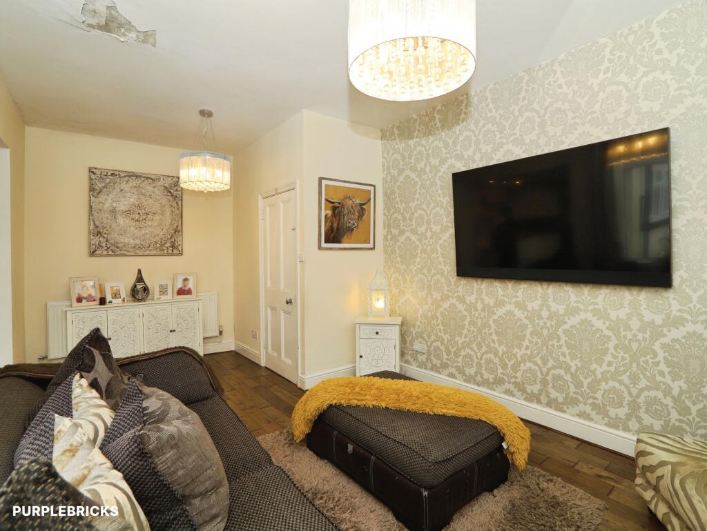 House in Newport, Llanhilleth - More