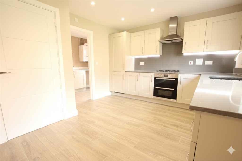 4 bed detached - Bluebell Way, TN6 image 6
