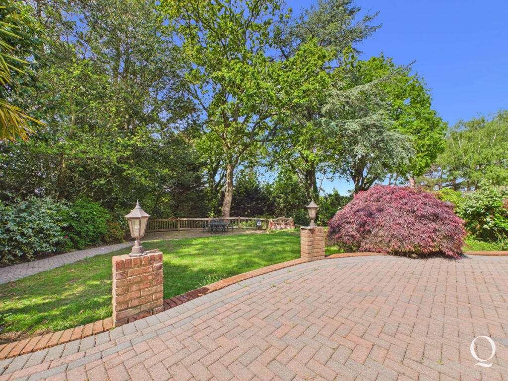House in Merley, Hillbourne, Broadstone - View 4
