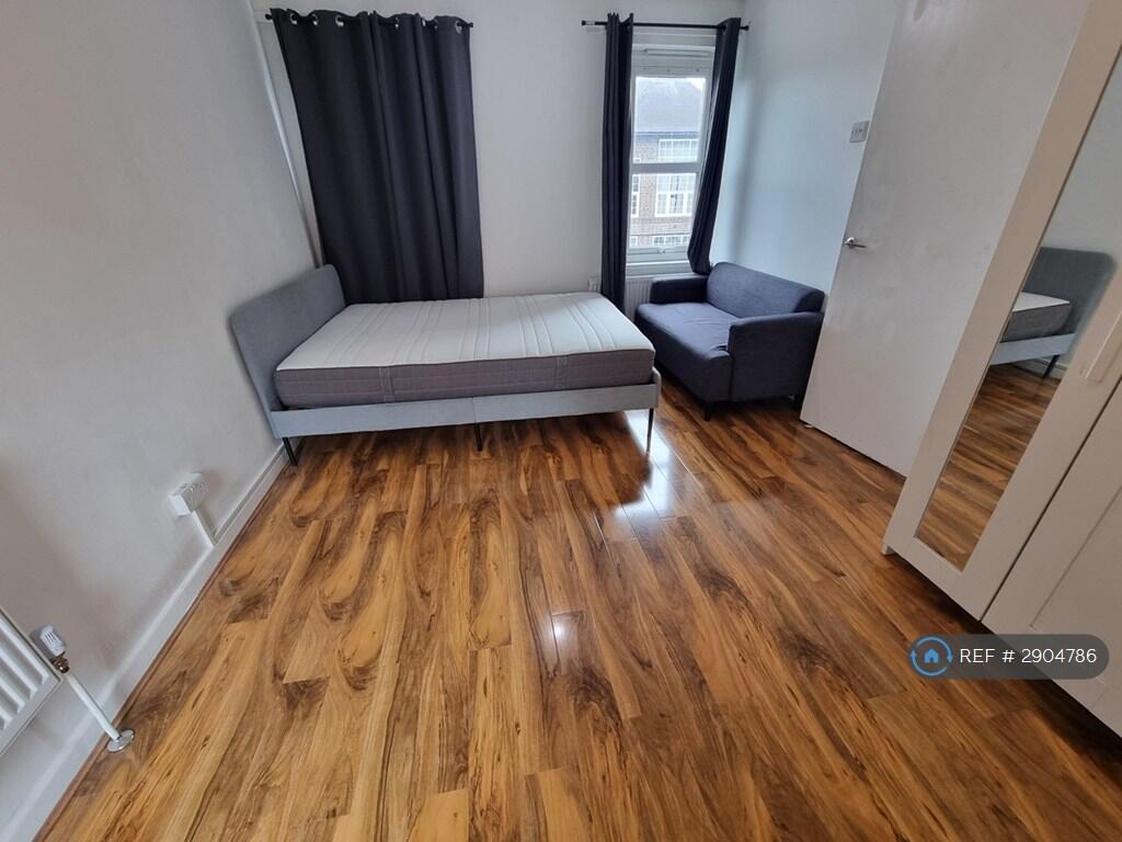 2 bedroom semi-detached house for rent