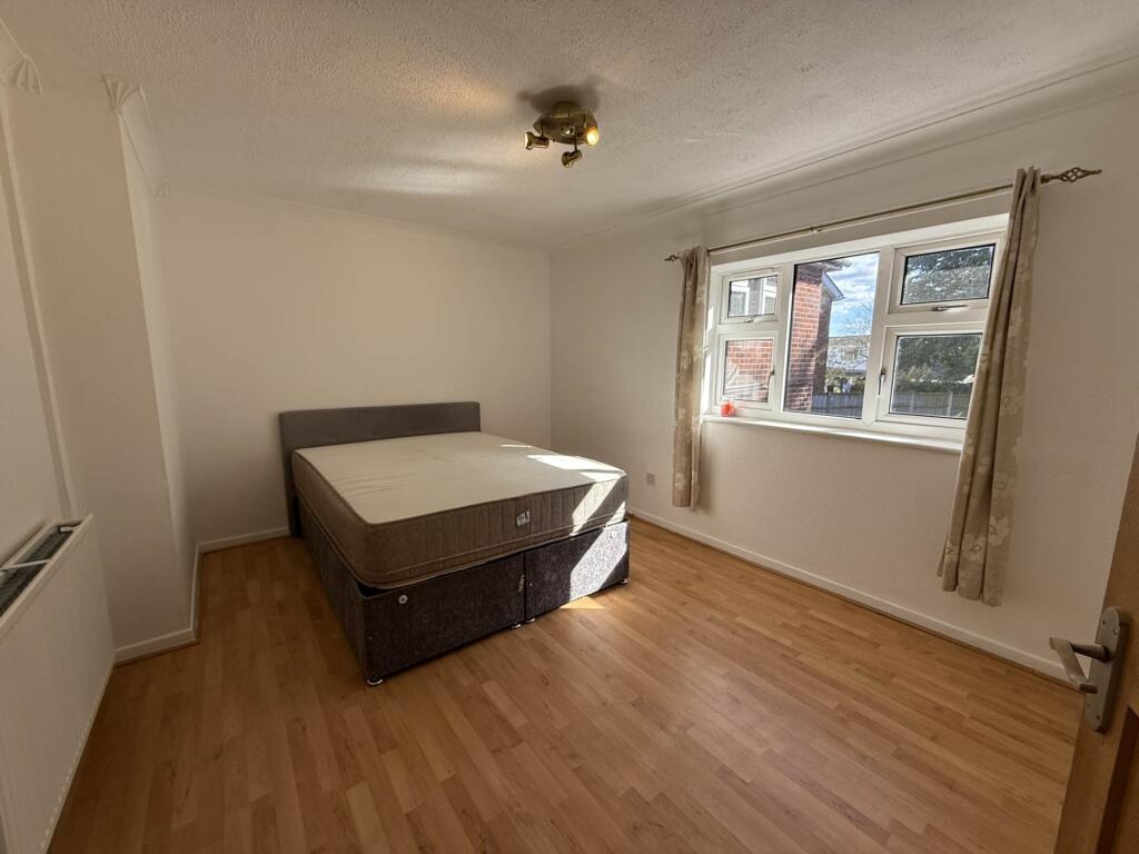 Apartment in Oldham - More