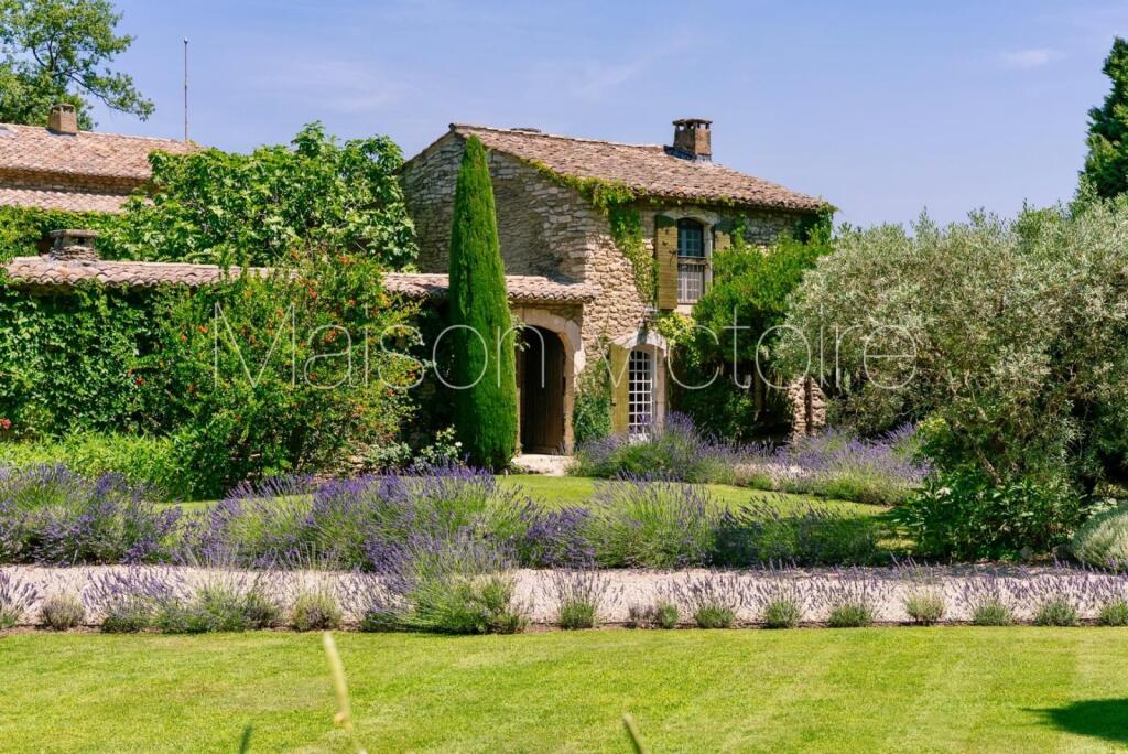 Main image of property: Provence-Alps-Cote d`Azur, Vaucluse, Oppede