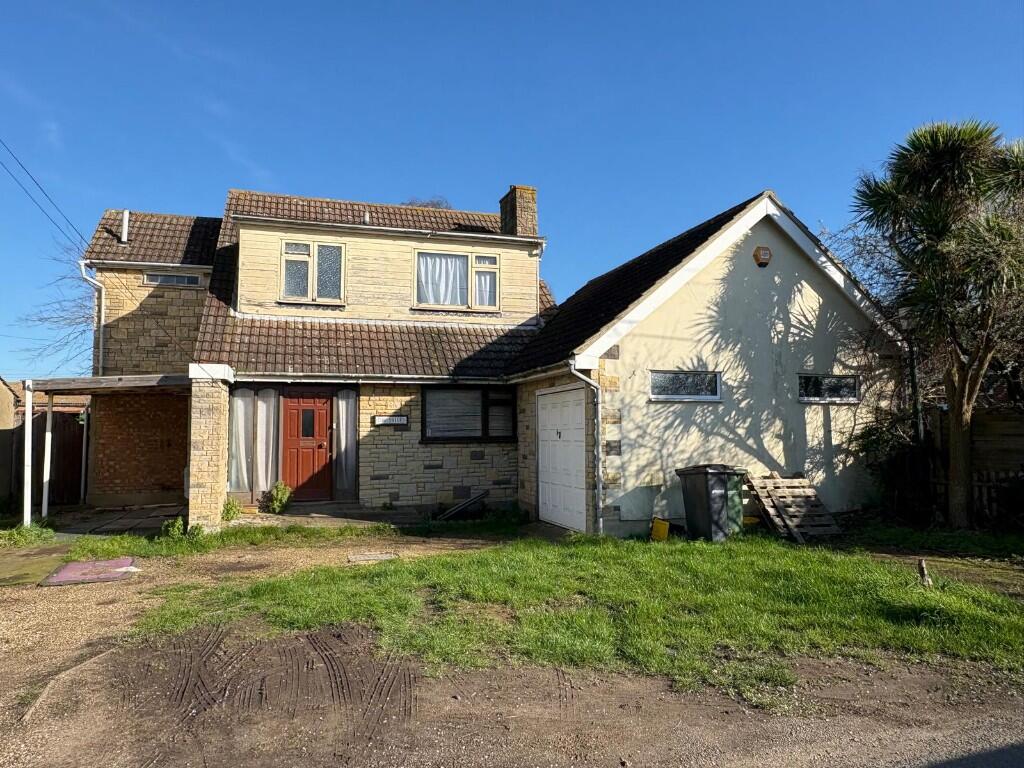 Main image of property: Mucking Hall Road, SS3