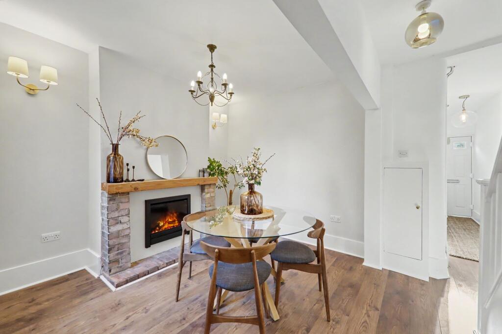 House in Adur, Shoreham-by-Sea - More