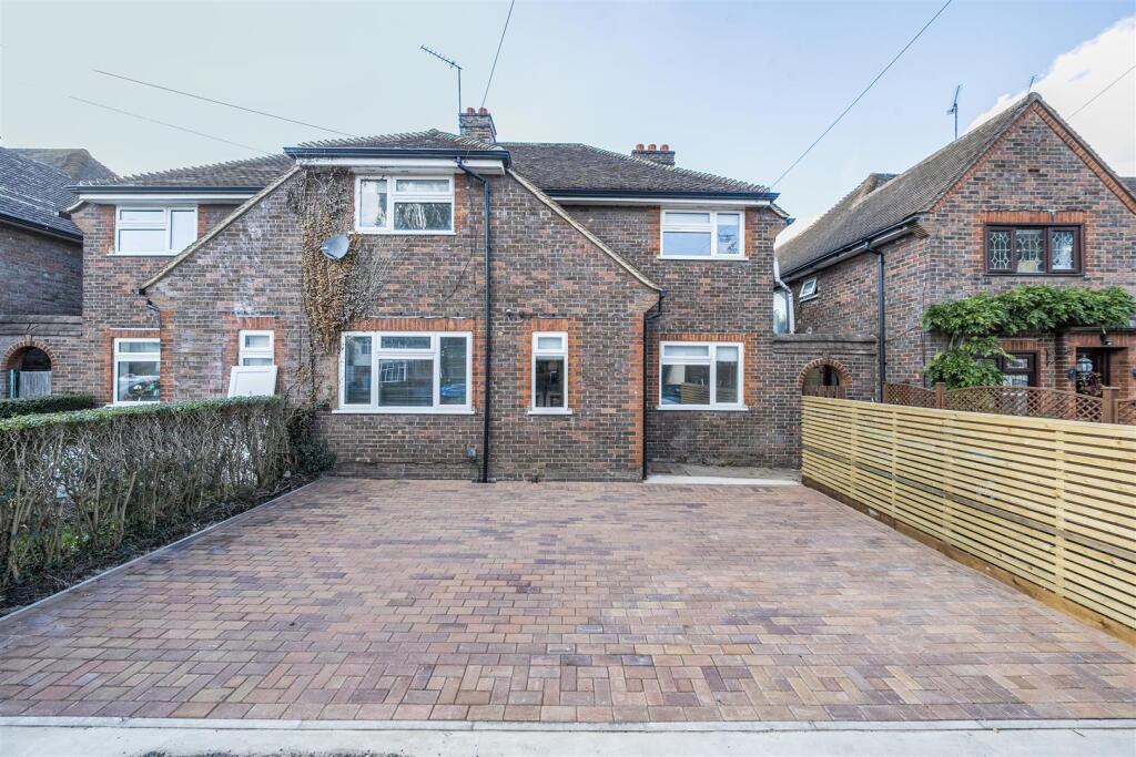 Main image of property: Hopkins Crescent, Sandridge, St.Albans