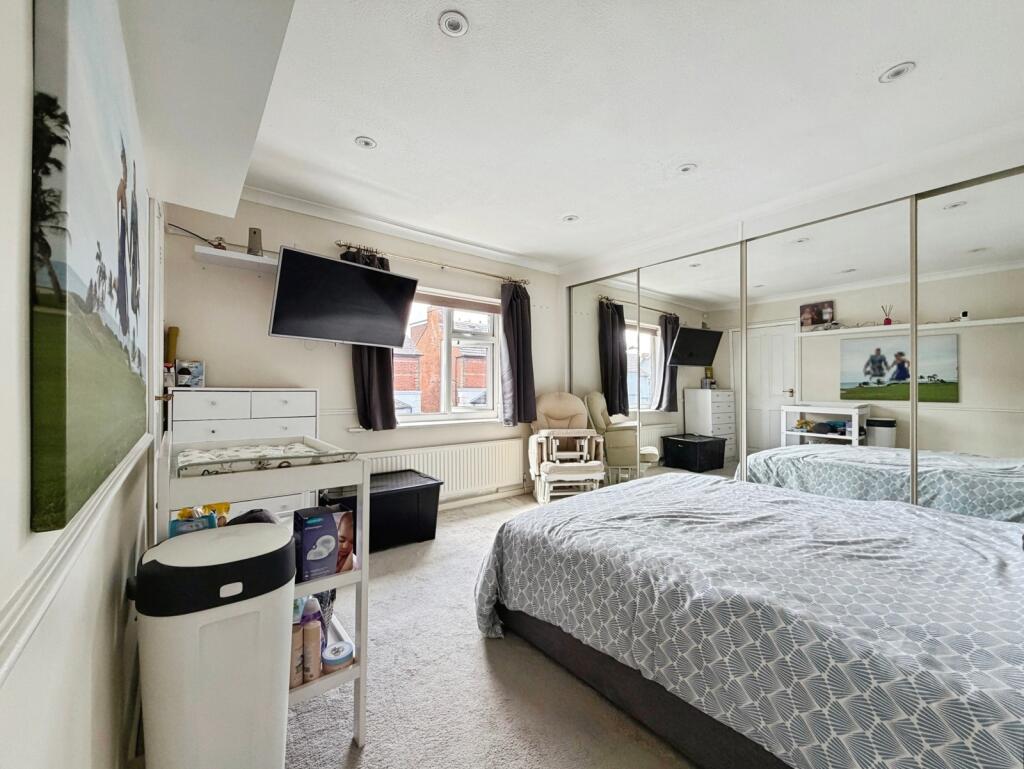 House in Guildford - View 5