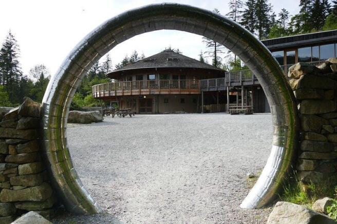 9864_visitor centre and minotaur trailhead_natural resources wales_no restrictions_n_a.jpg