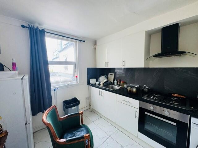 Main image of property: B, Roman Road, Bethnal Green, E2
