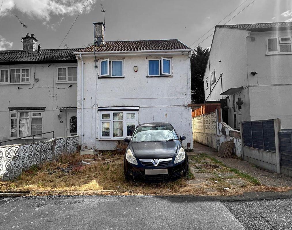 Main image of property: 37 Drumcliffe Road, Thurnby Lodge, Leicester, LE5 2LH