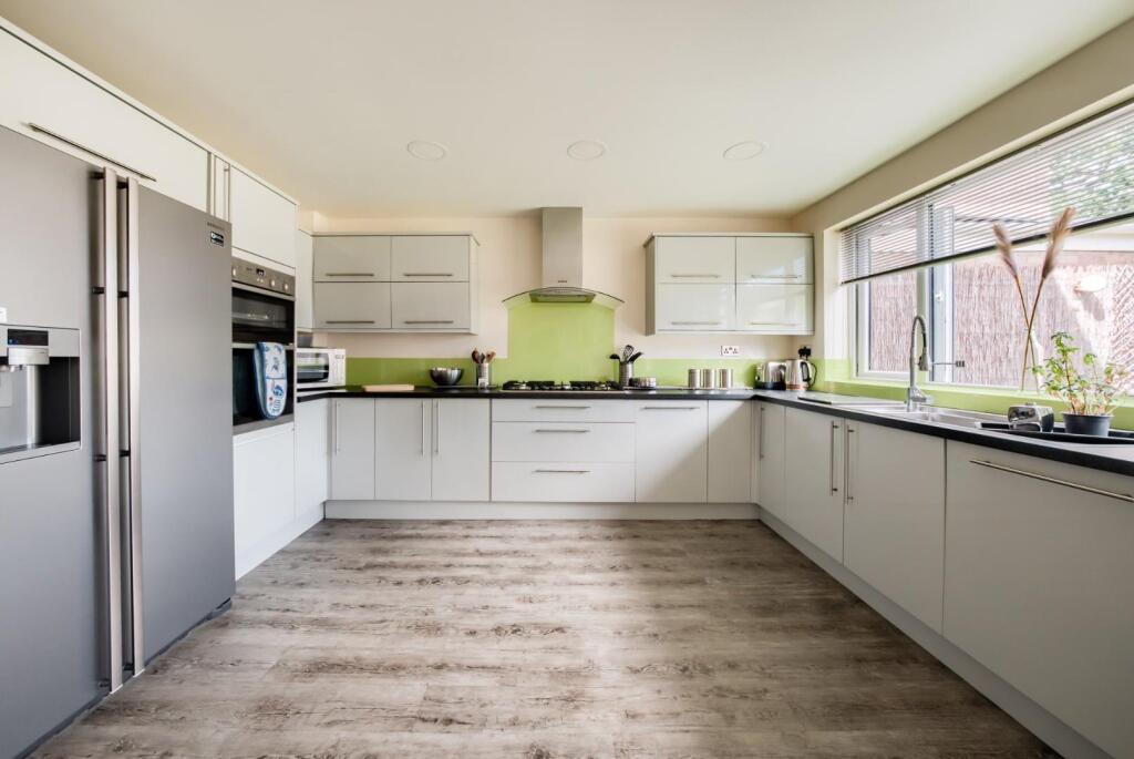 House in Solihull, West Midlands - View 2