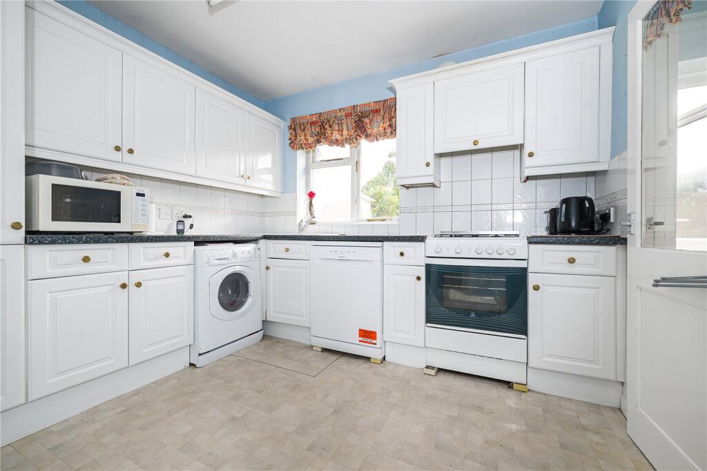 Kingston Road, New Malden, KT3 photo 4