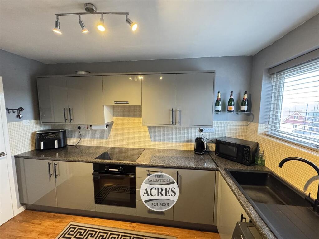 Apartment in Sutton Coldfield, Milking Gate - View 3
