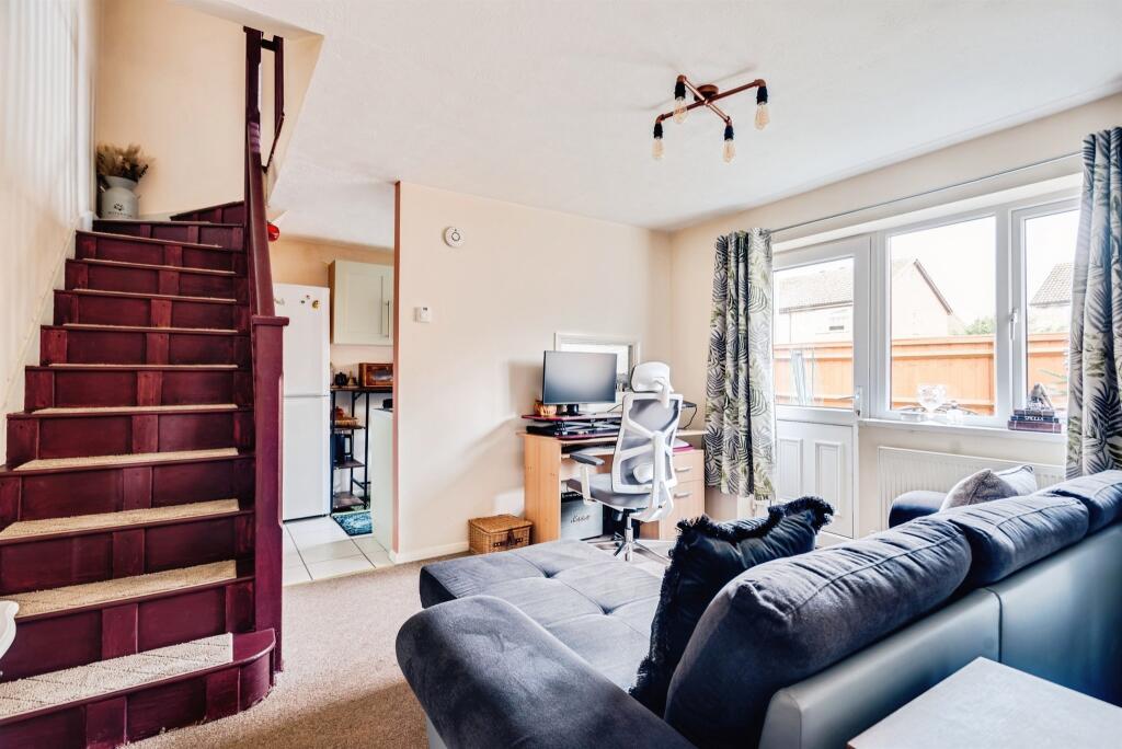 Riley Close, Abingdon photo 3