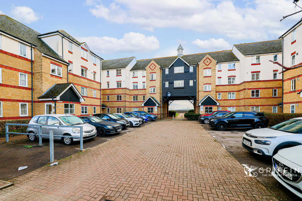 Main image of property: Lewes Close, Grays, RM17