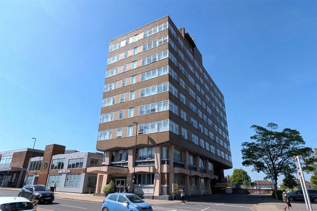 Main image of property: Priory Heights, Dunstable, Bedfordshire, LU5