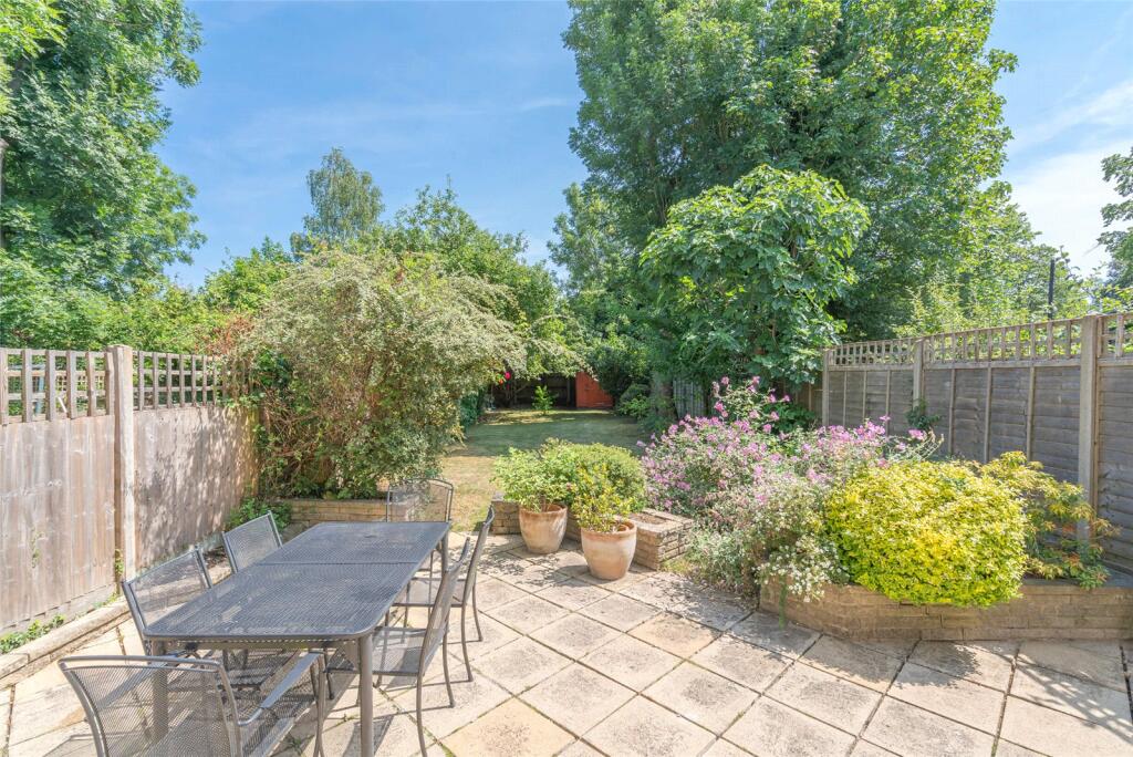 House in London, Finchley - More