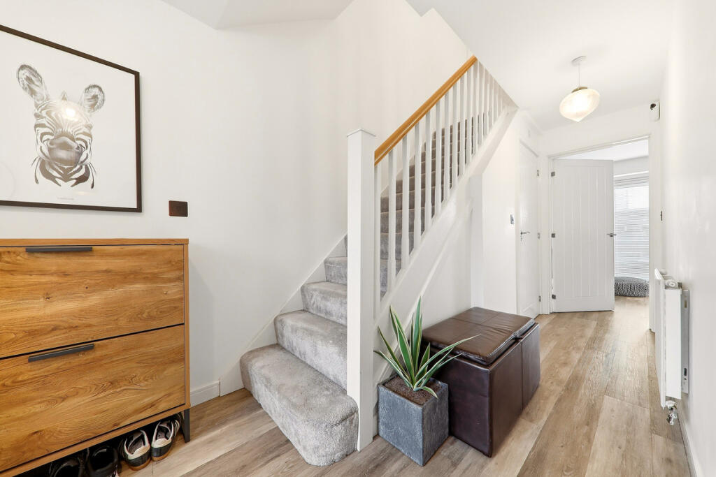 House in Pannal, Spacey Houses - More