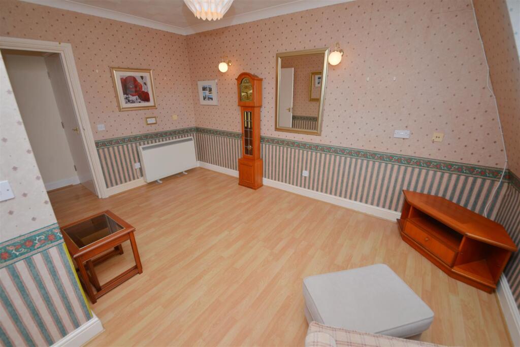 Clareston Court, Tenby photo 4