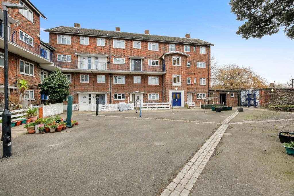 Main image of property: Matlock Road, Leyton