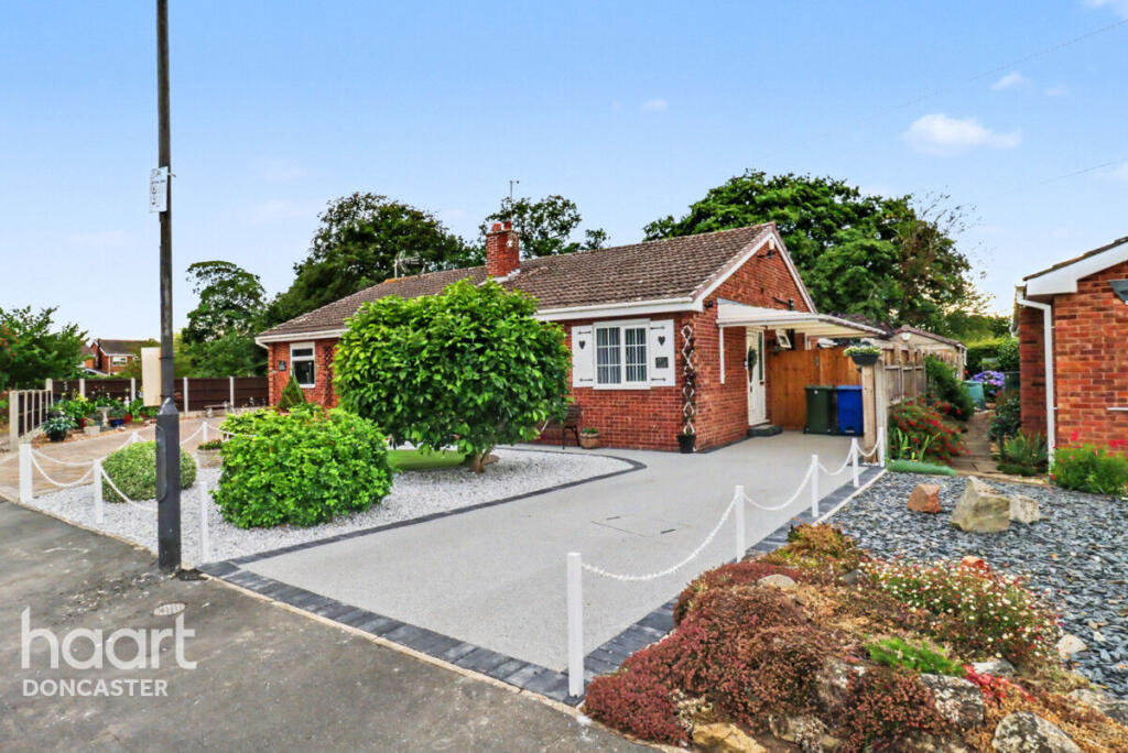 2-bed semi-detached on St Oswalds Close, Finningley, Doncaster, £230,000