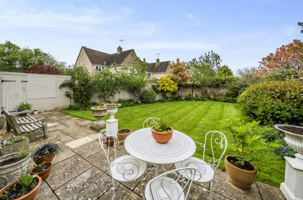 House in Cotswold, South Cerney - View 2