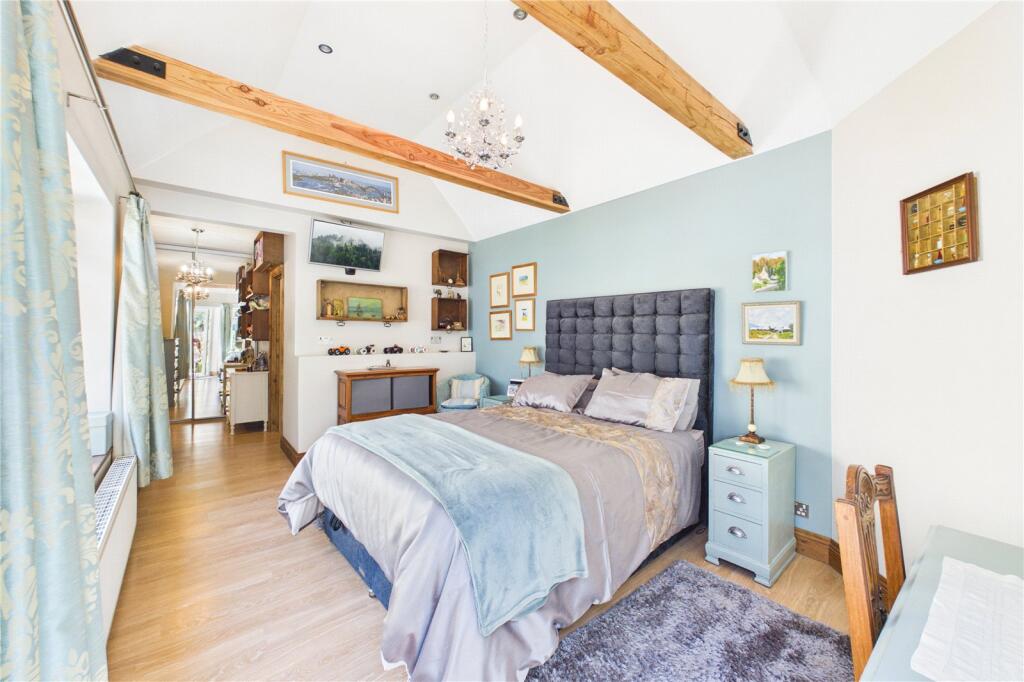 Beech Road, Purley on Thames, Reading, Berkshire, RG8 photo 4