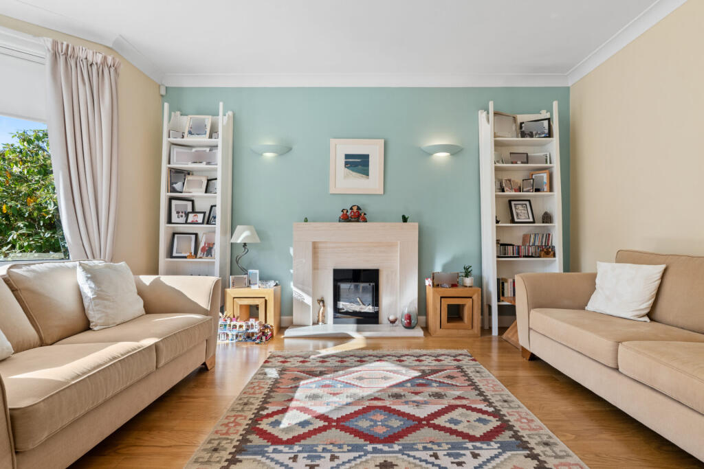 House in Paisley, Castlehead - View 4